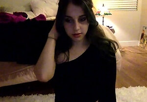 Amateur Webcam Teen Masturbates And Teases