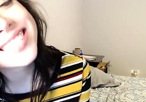 Brunette Solo Webcam Masturbation