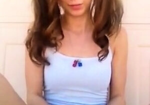 Amateur brunette Michelle with small tit