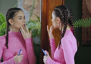 Leona Mia Princess Orgasms