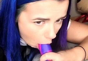 Cute amateur webcam teen girl toying pussy on webcam