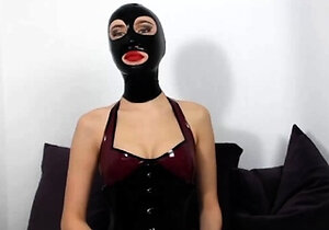 Amateur Webcam Teen Masturbates And Teases