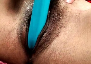 Japanese teen has her trimmed pussy toyed