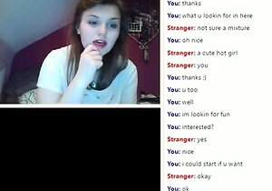 Small titted brunette teen fingering on the bed