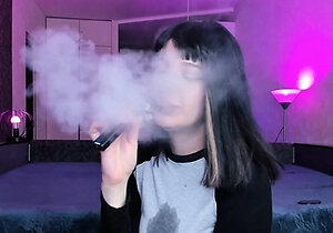 Amateur brunette teen blowjob and cumshot