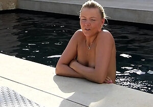 Tamara amateur brunette teen fingering pussy outdoor