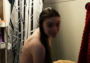 TitsMintSalad Caught in Shower