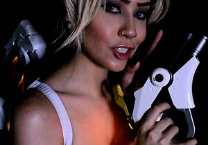 Petite small tit babe with perfect pussy masturbates