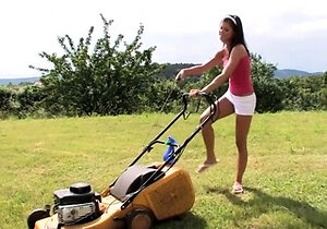 Beauty small tit amateur teen masturbating her shaved pussy