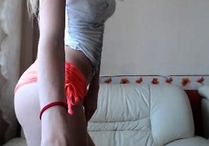 Brunette Solo Webcam Masturbation