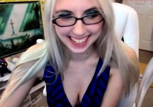 Amateur Blonde Teen Plays Solo with Toy Webcam Porn