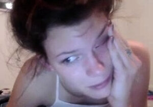 Amateur Webcam Teen Masturbates And Teases