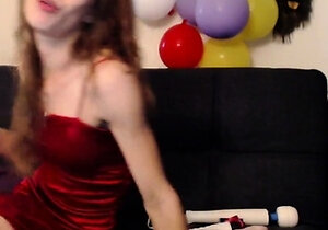 Amateur Webcam Teen Masturbates And Teases