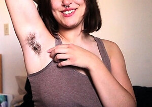 Big boob brunette masturbates on webcam