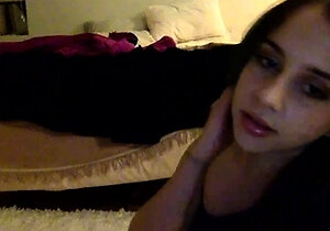 Amateur Webcam Teen Masturbates And Teases