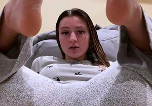 Amateur Webcam Teen Masturbates And Teases