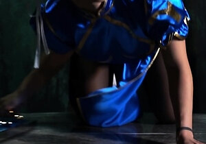 Amateur Webcam Teen Flashes Masturbates